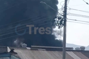 Incendio consume empresa de plásticos en Ecatepec