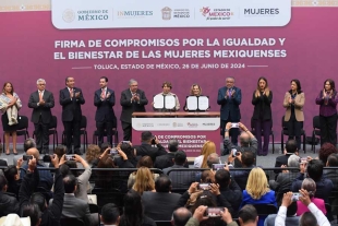 Presenciaron la firma los diputados Elías Rescala y Jesús Izquierdo y las diputadas Paola Jiménez y Yesica Rojas.