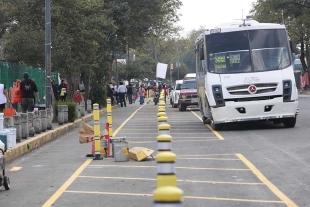 Continúan trabajos de colocación de ciclovía sobre Isidro Fabela, Toluca