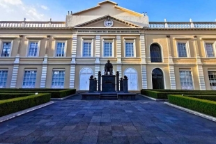 El Artículo 104 Ter propone que quienes integran al alumnado, personal académico y personal administrativo de cada espacio universitario, emitirán su voto mediante sufragio personal, directo y secreto.