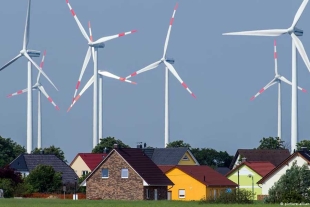 La instalación de infraestructura para generar energía eólica en la Unión Europea (UE) se encuentra estancada