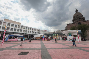 Stands de Santa se mudan a la explanada Fray Andrés De Castro
