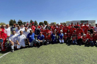 El clímax del primer tiempo llegó con la magia de Antonio Naelson &quot;Sinha&quot;.