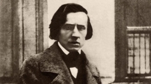 Este nuevo vals de Chopin data de entre 1830 y 1835, cuando el autor tenía alrededor de 20 años de edad