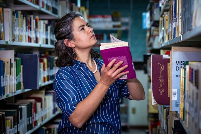 Sonja Stajnfeld, investigadora UAEMéx, explora la literatura carcelaria en América Latina