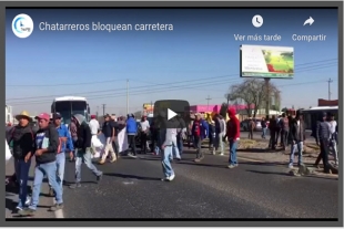 Chatarreros bloquean carretera