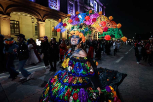 Si serás una de las personas en disfrutar el Desfile Monumental Catrineando, te recomendamos usar ropa abrigadora