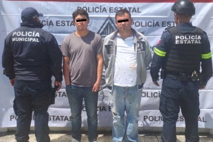 La mujer señaló que los agresores viajaban en una camioneta Nissan Frontier NP300, modelo 2016, color naranja