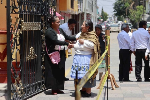 Misa de sanación en San Cristóbal Huichochitlán