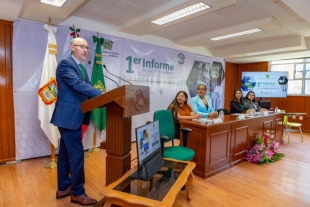 El rector Carlos Eduardo Barrera Díaz presidió la lectura del primer informe anual de actividades