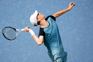 Sinner alcanzó la final después de un duro combate contra Alexander Zverev, número 4 del mundo