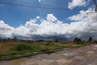 Nubes anuncian lluvia en el norte de Toluca