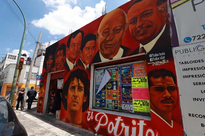 Leyendas rojas en mural urbano de Toluca