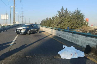 Hallan sin vida a hombre en incorporación de Boulevard Aeropuerto hacia Paseo Tollocan