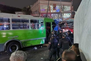 La unidad quedó a un costado de un módulo de la policía municipal 