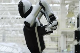 Este robot humanoide es ideal para asumir múltiples tareas sin parar