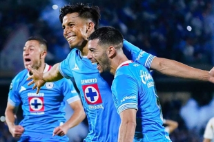 La jugada clave ocurrió en los minutos finales cuando el VAR detectó una mano en el área cometida por Marcelo Flores
