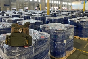 El director interino del ICE, Todd Lyons, calificó la operación como “la más exitosa relacionada con la metanfetamina en la historia de Estados Unidos”.