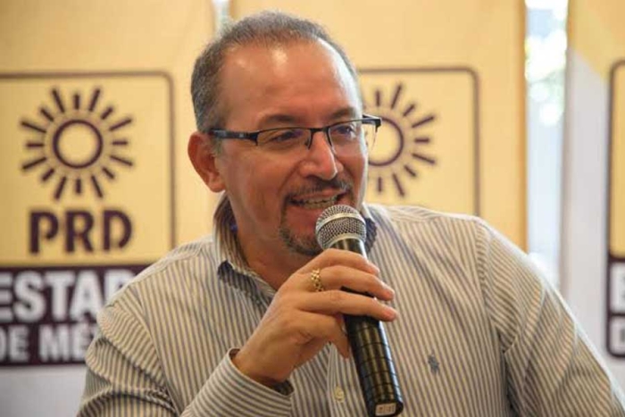 El PRD, expuso, respaldará las iniciativas que considere son benéficas para los ciudadanos mexiquenses, independientemente del grupo parlamentario que las promueva.