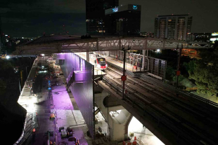 El Tren tendrá un recorrido menor a 60 minutos a través de una doble vía electrificada a velocidades de entre 90 a 160 km por hora