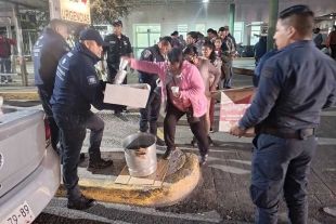 Familiares de pacientes agradecieron el gesto, pues muchas veces no tienen ni para un café.