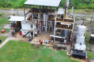 Omar García Harfuch informó que se aseguraron 500 mil litros de petróleo crudo en la instalación.