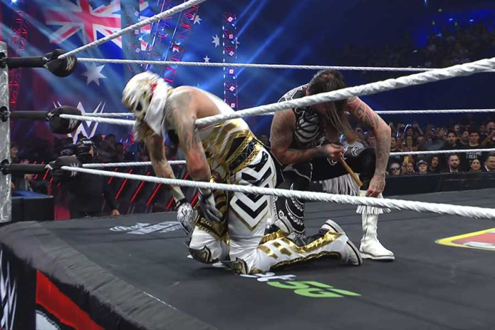 El show de Monday Night RAW, transmitido desde Australia, cerró esta etapa de la gira con un capítulo dramático para el mexiquense