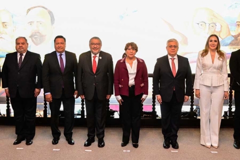Gobernadora Delfina Gómez Álvarez toma protesta a nuevos integrantes del Gabinete del Estado de México