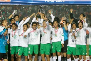 A casi dos décadas de ese histórico logro, la afición mexicana sigue celebrando con orgullo aquel título mundial