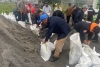 Prevén inundaciones con la colocación de costales en la Laguna de Ocoyoacac