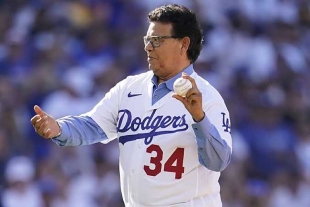 Fernando Valenzuela, ícono del béisbol mexicano, vuelve a ser motivo de admiración