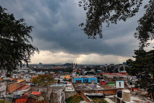 El frío pinta de gris y belleza a Toluca