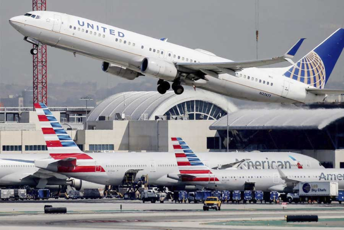 La escasez de personal ya provocó decenas de miles de retrasos en vuelos en todo el país