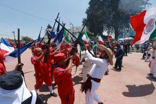Durante la representación participaron hombres de todas las edades