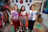 Artesanas de Tenancingo convierten el reboso tradicional en materia prima para elaborar coloridas piñatas