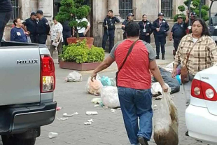 La calle Jardín Morelos permaneció cerrada por varias horas debido a la protesta.