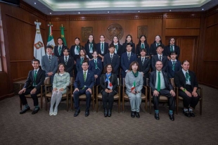 Zarza Delgado detalló que la colaboración entre la Facultad de Odontología y las universidades de Meikai y Asahi se ha materializado a lo largo de los años