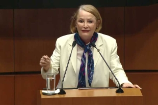 Laura Itzel Castillo, senadora de Morena, asume la presidencia del Senado de México.