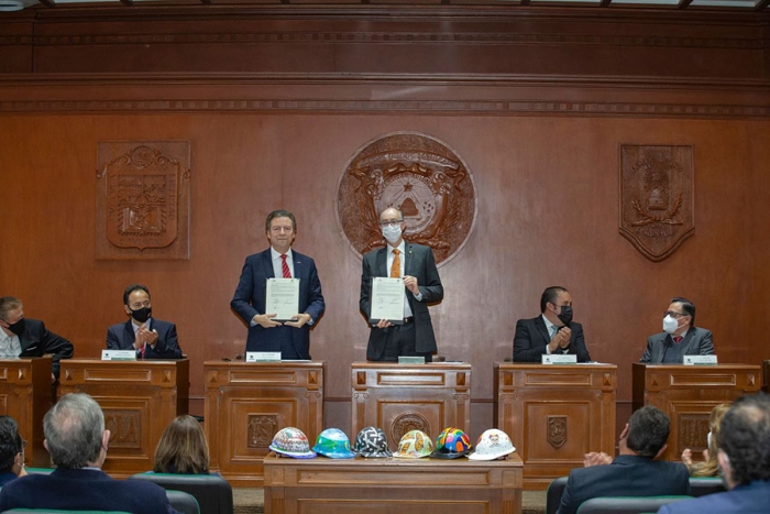 Firman acuerdo UAEM-CMIC; fortalecerán perspectiva sustentable de la industria de la construcción