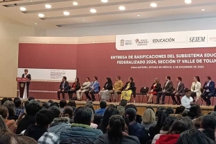 Resaltó que la sección 17 del SNTE luchó por los derechos laborales y la dignificación del magisterio 