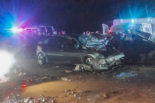 La víctima, identificada como Javiera, de 21 años, fue atendida por los equipos de emergencia