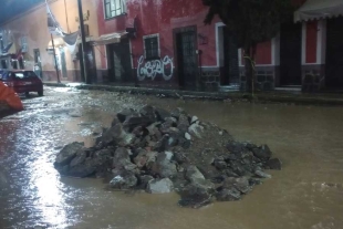Desborde de río inunda 11 casas en Tenango del Valle
