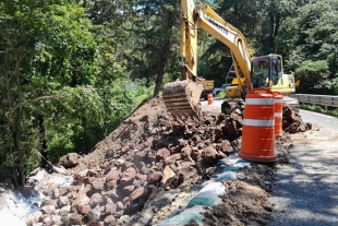 Como trabajos previos, se realizó una excavación de tres metros de profundidad