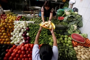 La inflación de México se desaceleró más de lo esperado en la primera mitad de marzo