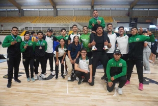 La UAEMéx también obtuvo dos medallas de plata. Paulina Amairani Bernal Vences subió al segundo peldaño del podio en los 76 kg femenil
