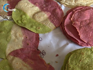 Tortillas tricolor para festejar a México