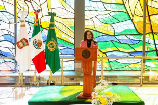 Refrendó su compromiso con el crecimiento profesional de las jóvenes investigadoras universitarias.