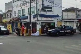 El hombre yacía en este lugar desde la mañana de este viernes