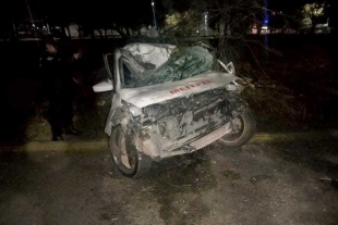 La unidad con placas de circulación A-559-JTJ quedó completamente destruida