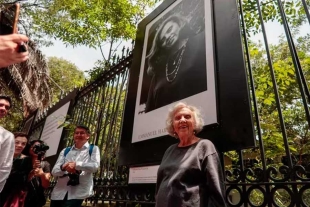 Elena Poniatowska es una de las periodistas en activo más longevas a nivel mundial